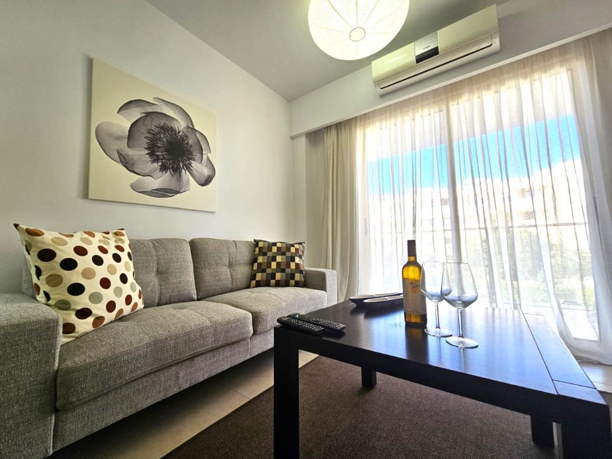 Elysia Park Apartments Пафос Екстер'єр фото