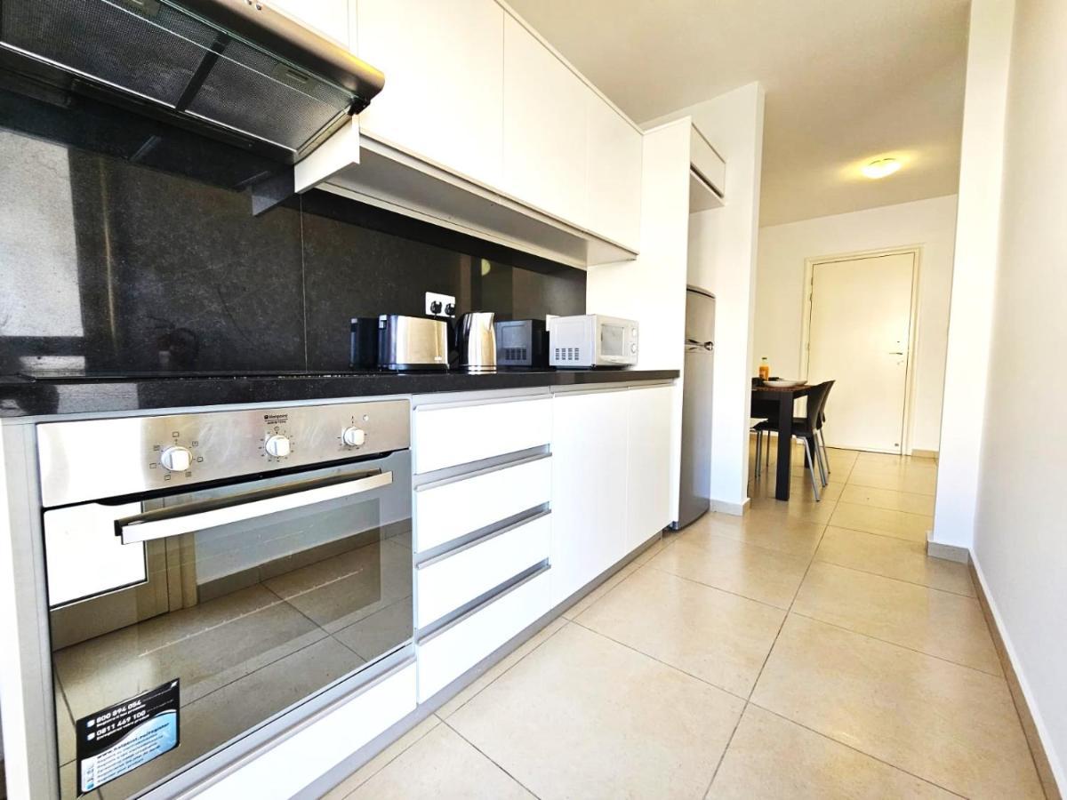 Elysia Park Apartments Пафос Екстер'єр фото