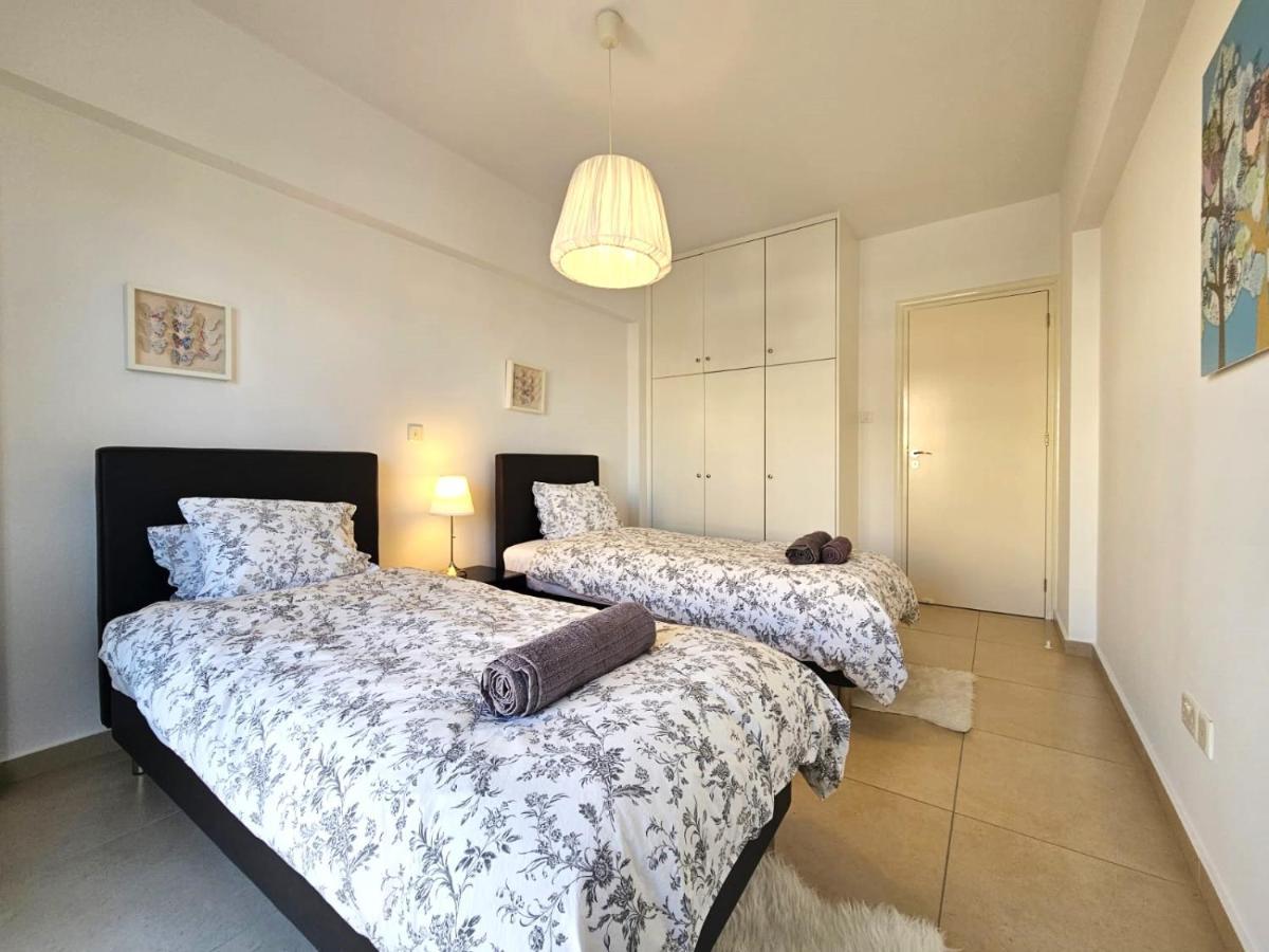 Elysia Park Apartments Пафос Екстер'єр фото