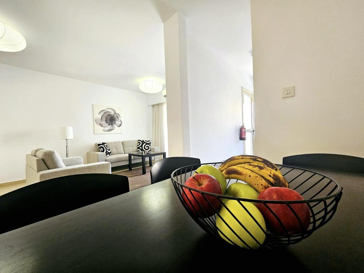 Elysia Park Apartments Пафос Екстер'єр фото
