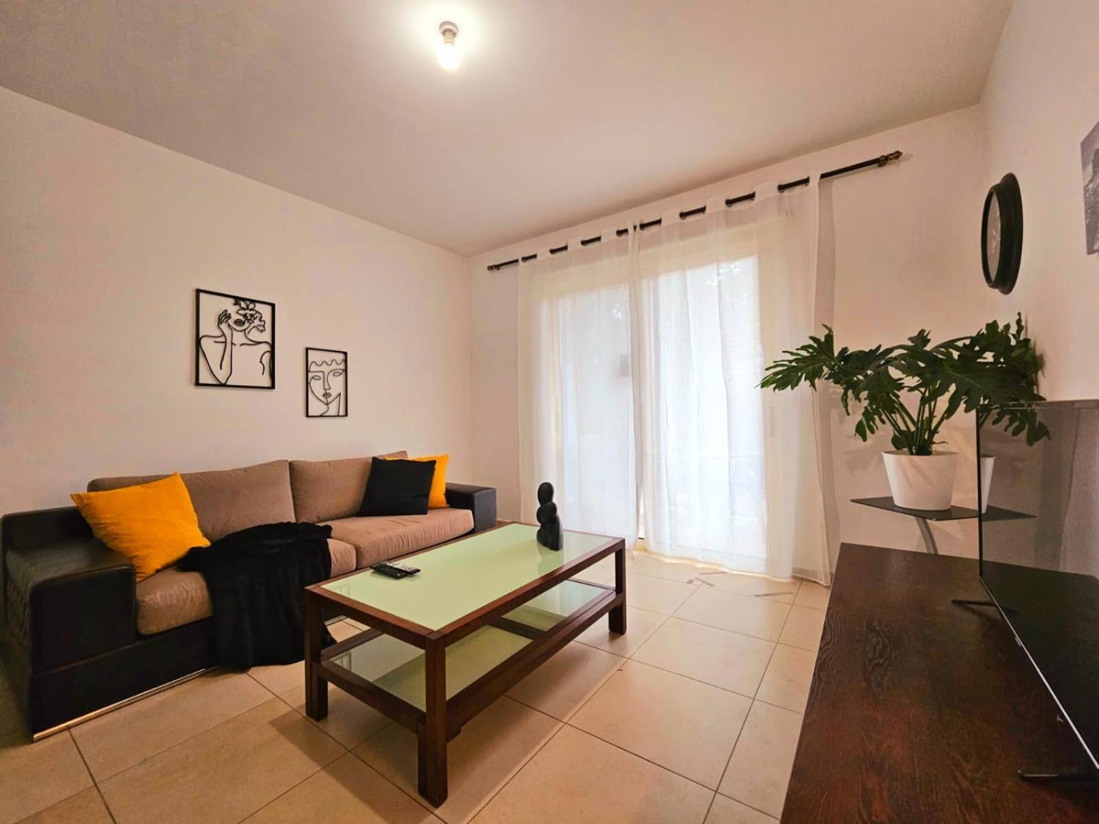 Elysia Park Apartments Пафос Екстер'єр фото
