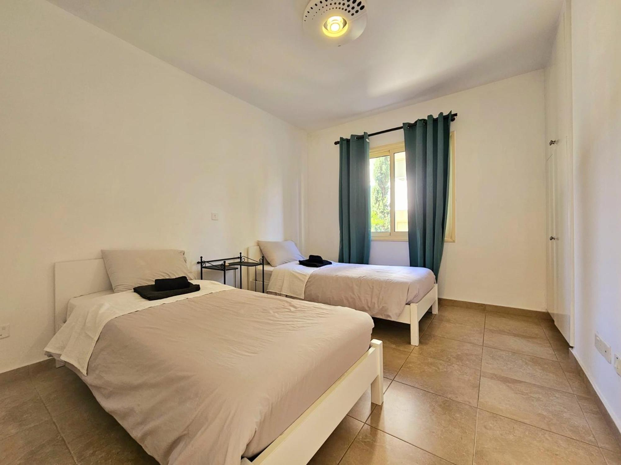 Elysia Park Apartments Пафос Екстер'єр фото