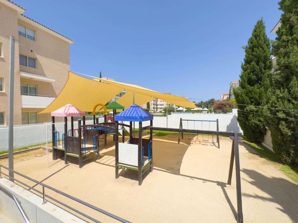 Elysia Park Apartments Пафос Екстер'єр фото