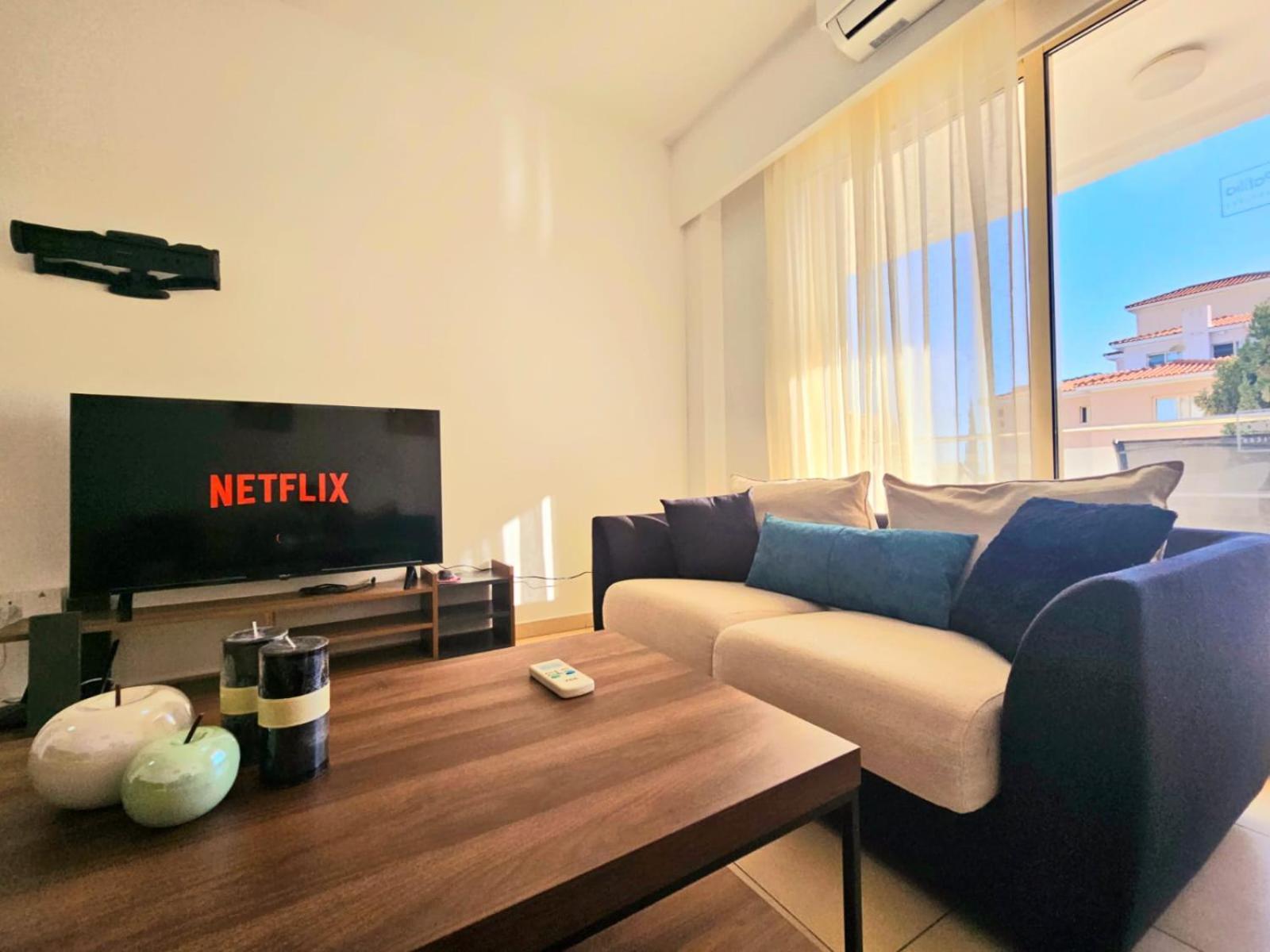 Elysia Park Apartments Пафос Екстер'єр фото