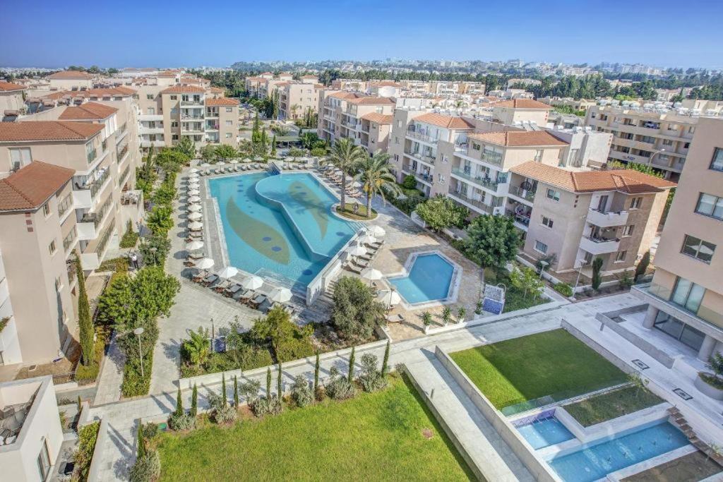 Elysia Park Apartments Пафос Екстер'єр фото